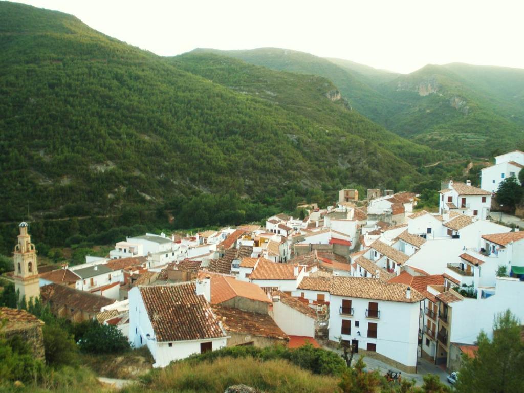 Hotel Restaurante Vinas Viejas Fuentes de Ayódar Buitenkant foto