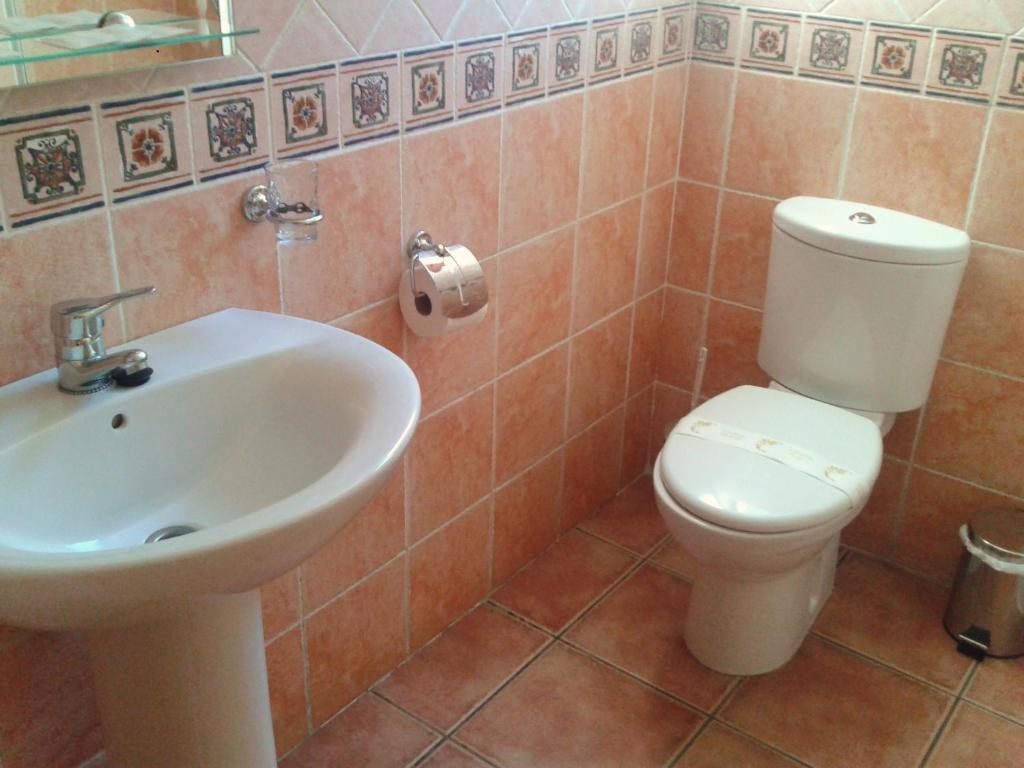Hotel Restaurante Vinas Viejas Fuentes de Ayódar Buitenkant foto