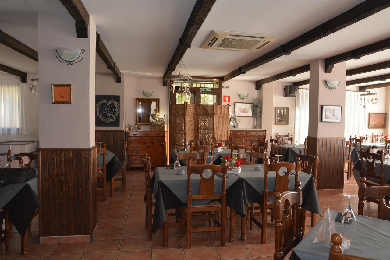 Hotel Restaurante Vinas Viejas Fuentes de Ayódar Buitenkant foto